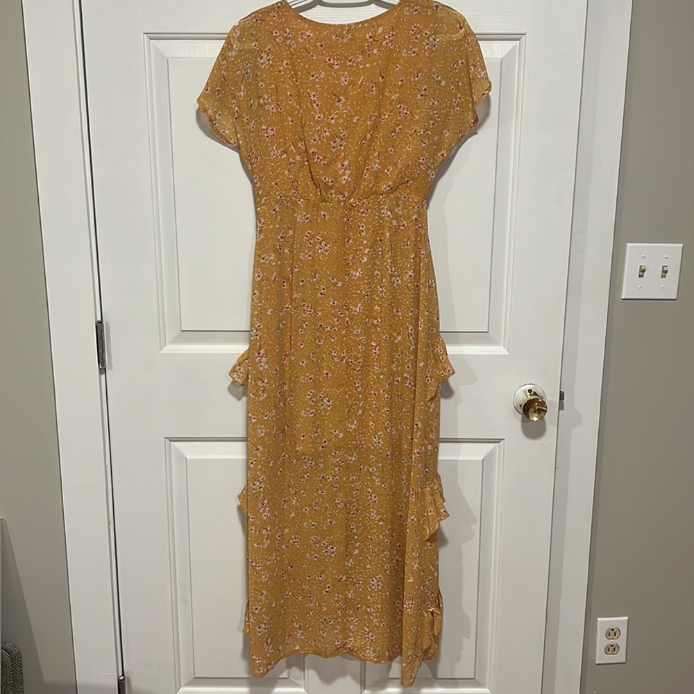 LUSH Ruffled Maxi Dress - Picture 9 of 9